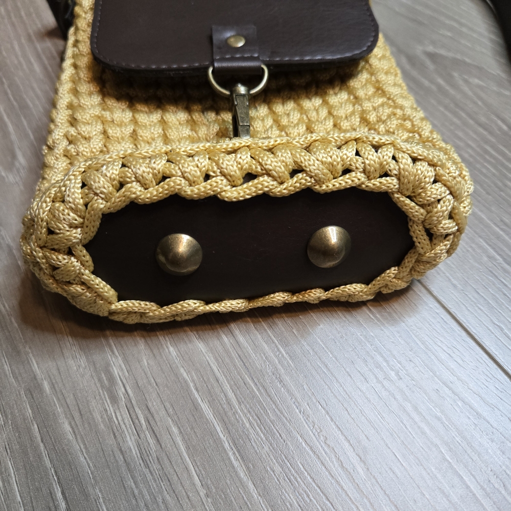 Croshet Style Crossbody Bag Brown - Picture 3 of 5